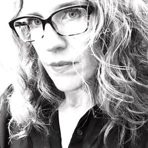 Meet your Posher, Adrienne